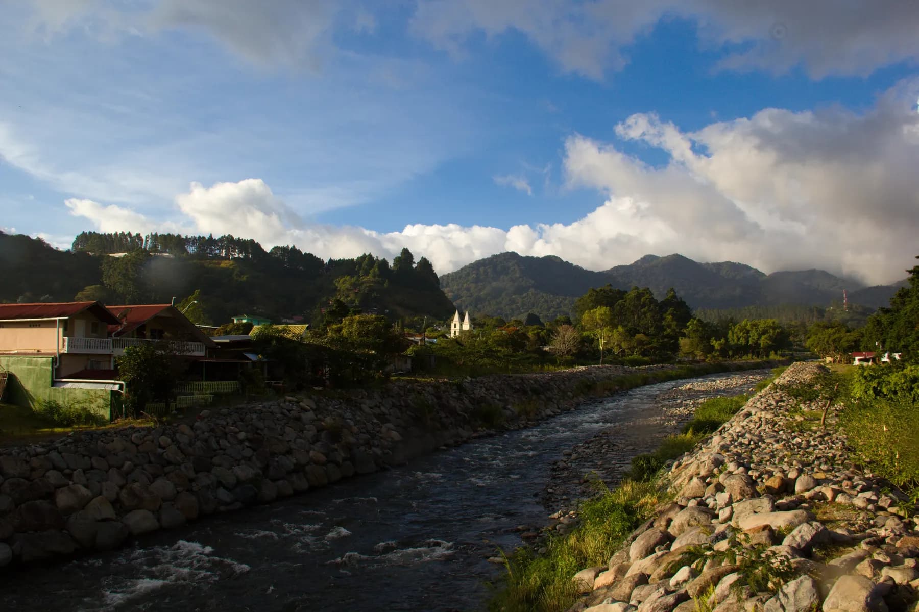 The Río Caldera running through Boquete under the mountains